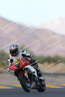 media/Sep-24-2022-CVMA (Sat) [[a45f954247]]/Race 10 Amateur Supersport Middleweight/